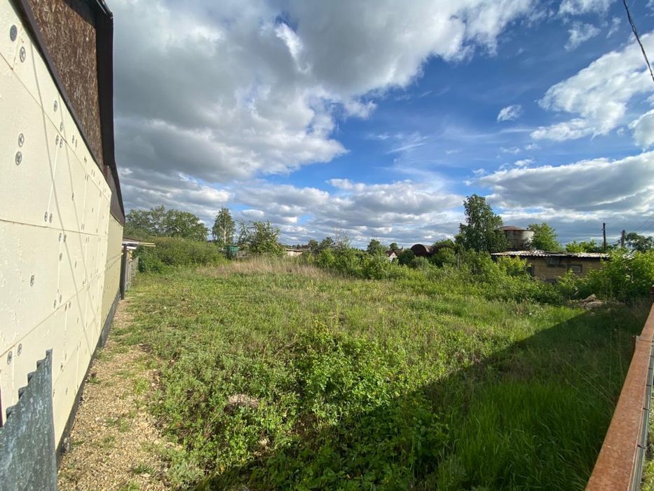 Продам участок на дачной