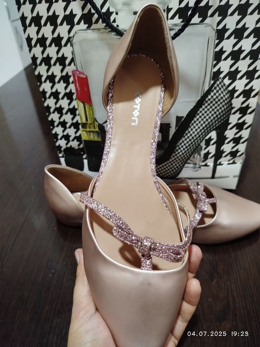 Продаются женские балетки новые