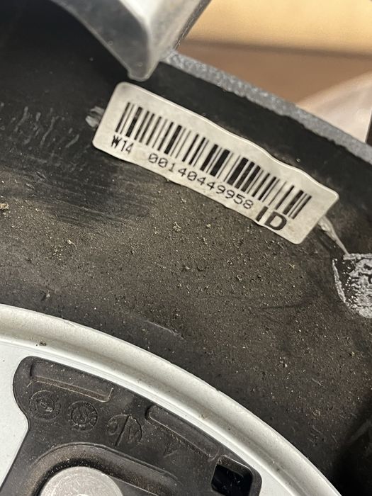 Волан с пера Mercedes-benz