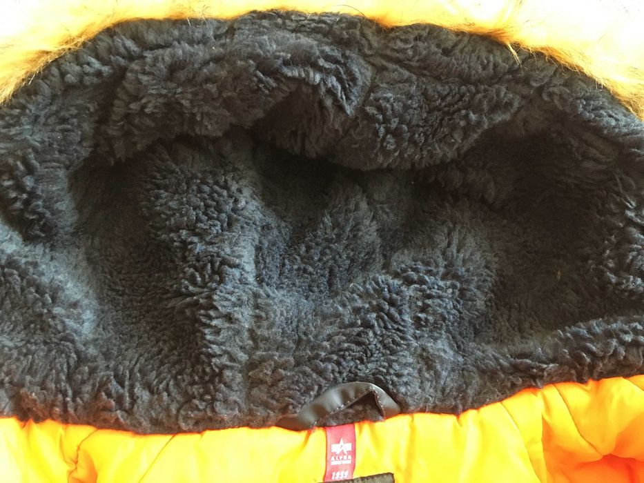 продам куртку АLPHA industries