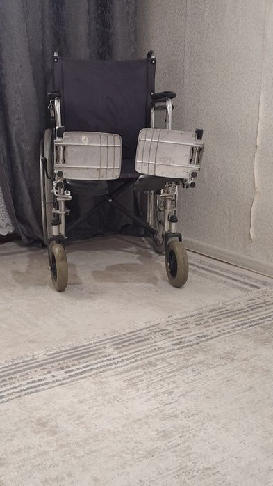Инвалидная коляска