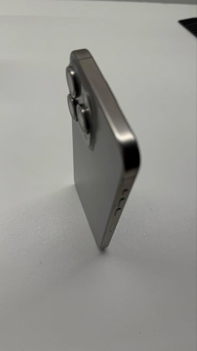 Продам Iphone 15 pro max 256 gb