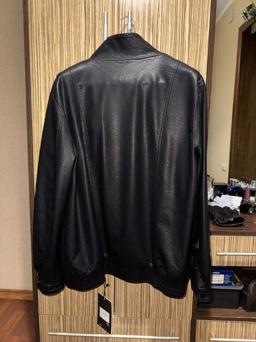 Продам новую кожанку