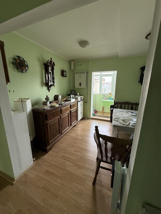 Vand apartament 2 camere