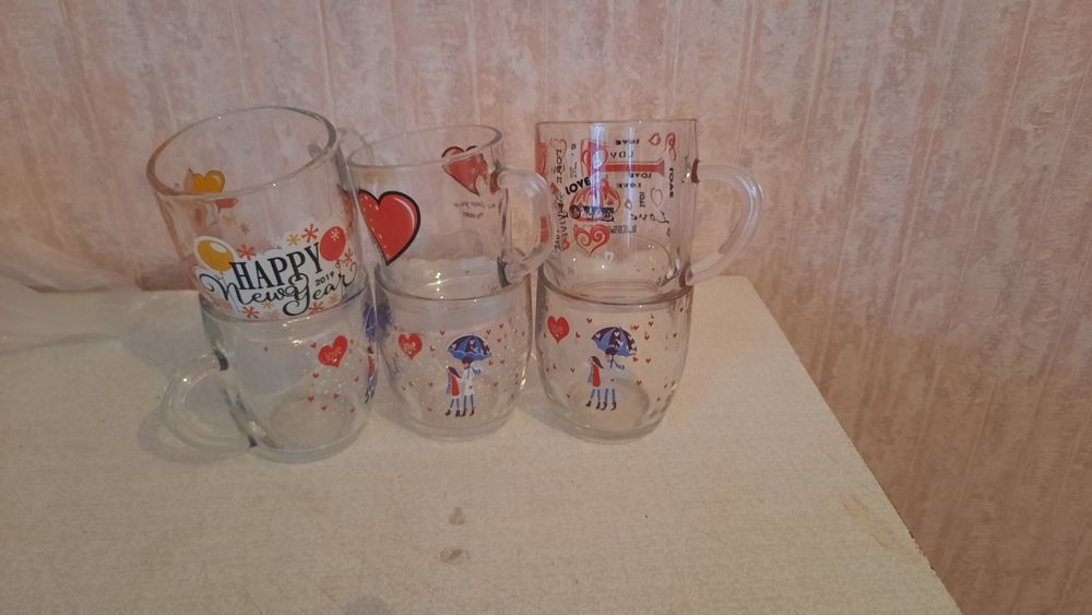 Бокалы для напитков.