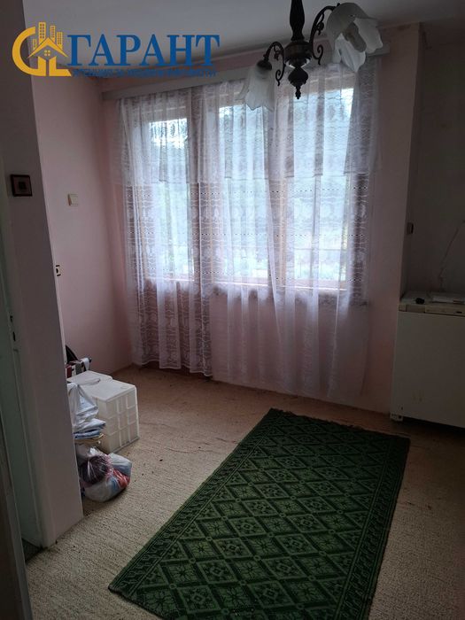 Недвижими имоти Гарант продава, къща в с.Кондофрей, община Радомир.