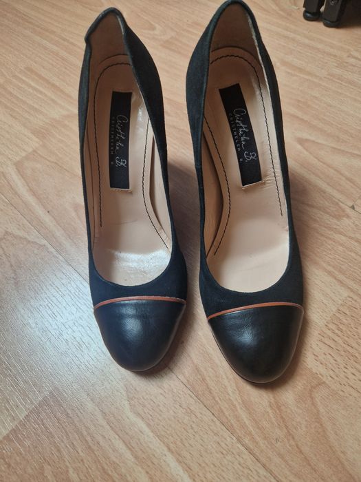 Обувки на висок ток