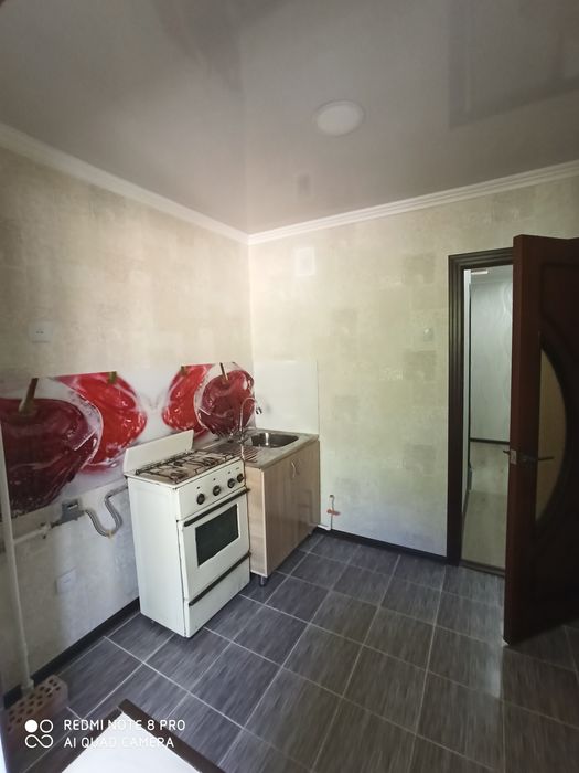 Квартира сотилади. Чирчик Троицкий. 14 мактаб олдида