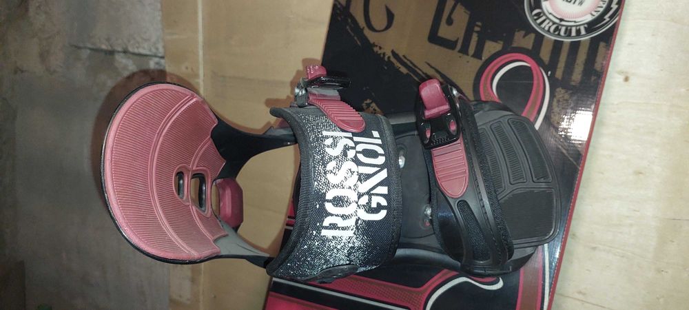 Доска для сноуборда Rossignol с креплениями