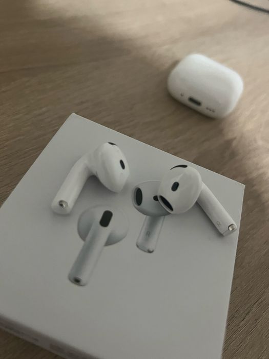 Air pods 4 като нови