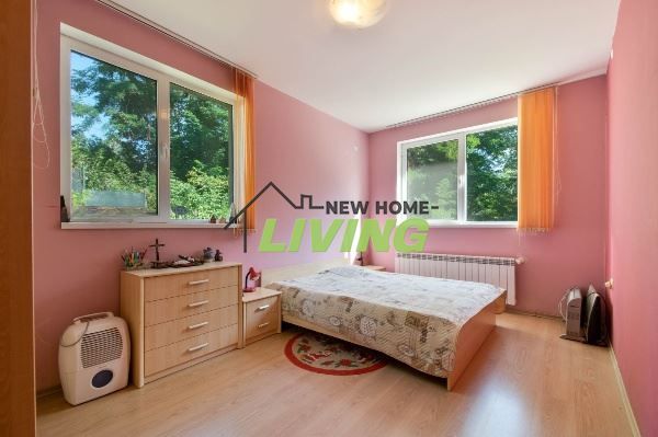 Продава се Къща в с. Гълъбово, Област Пловдив - 186 кв.м за 2017 €/кв.м - Снимка #2