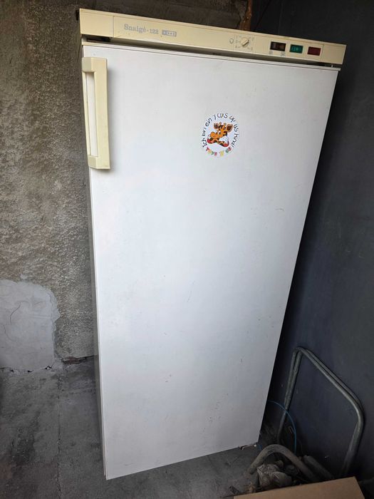 Продавам два фризера SNAIGE -122 единия е почти нов ИЗГОДНО