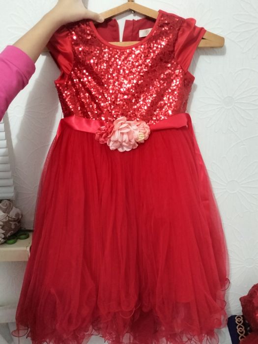 Красные детские платья красивые