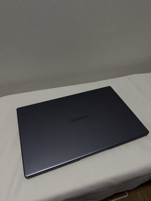 Huawei MateBook D 15 (BoDE-WDH9)