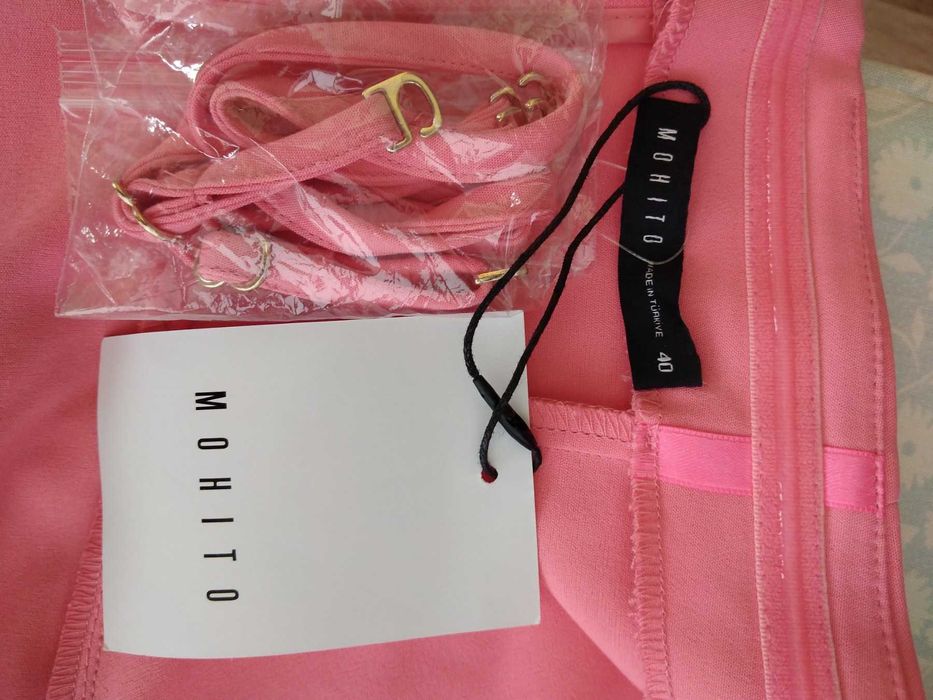 рокля MOHITO цикламена