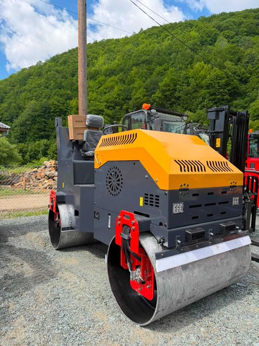 Cilindru Compactor 3 tone Macao HZ3