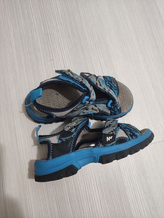 Детски сандали боти