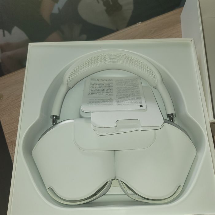 Продам airpods max