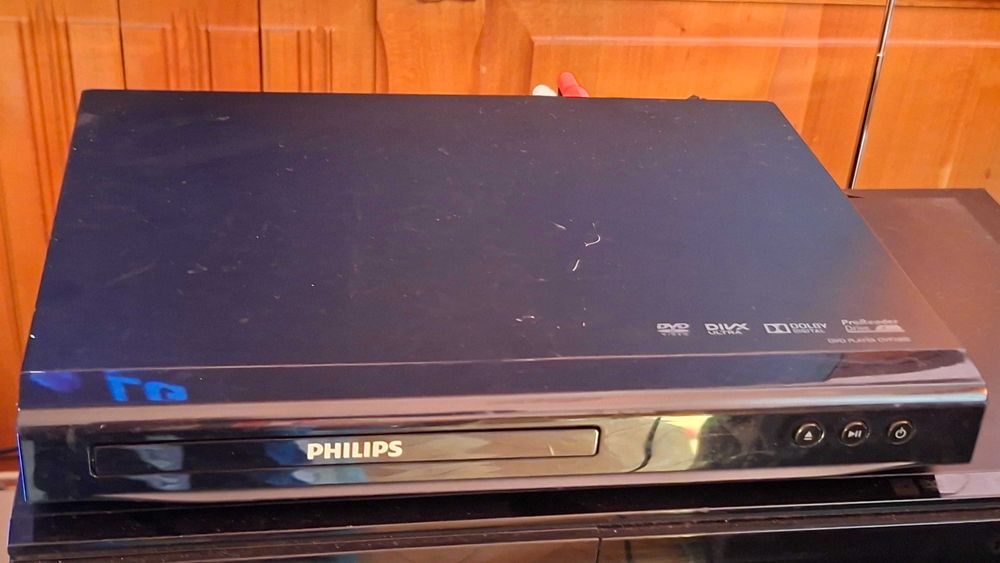 Blu-ray player Samsung BD-E5300 cu telecomandă + DVD Philips DVP2800