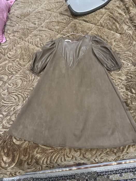 Qizil ko'ylak vecherniy