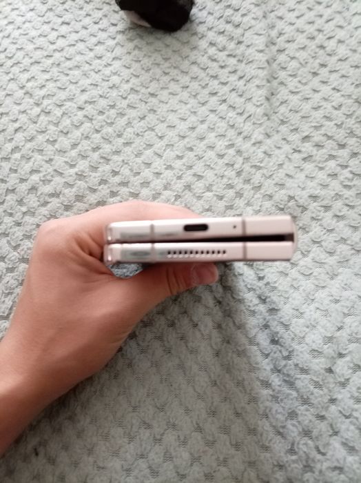 Продам Samsung z fold 4 256gb