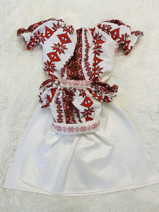 Еднакви Рокли за майка и дъщеря с нородни мотиви / нородна носия