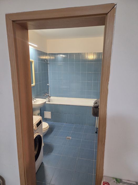 Inchiriez ap de 2 camere în Apahida, zona RAR
