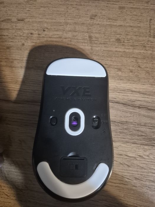 Продам мышь VXE r1 se+