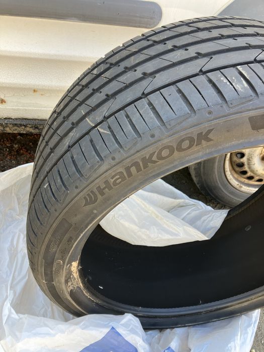 Гуми  Hankook 285/35/22 в отлично състояние