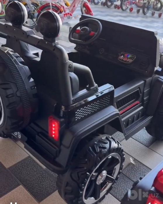 Elektromobil moshina pultli