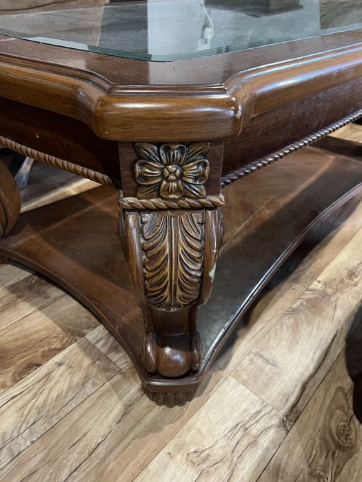 Продам стол журнальный