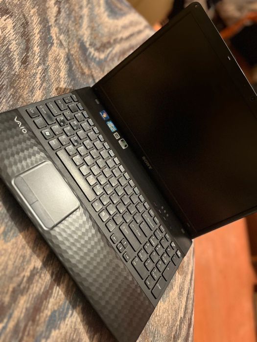 Продам ноутбук VAIO SONY.  СРОЧНО!
