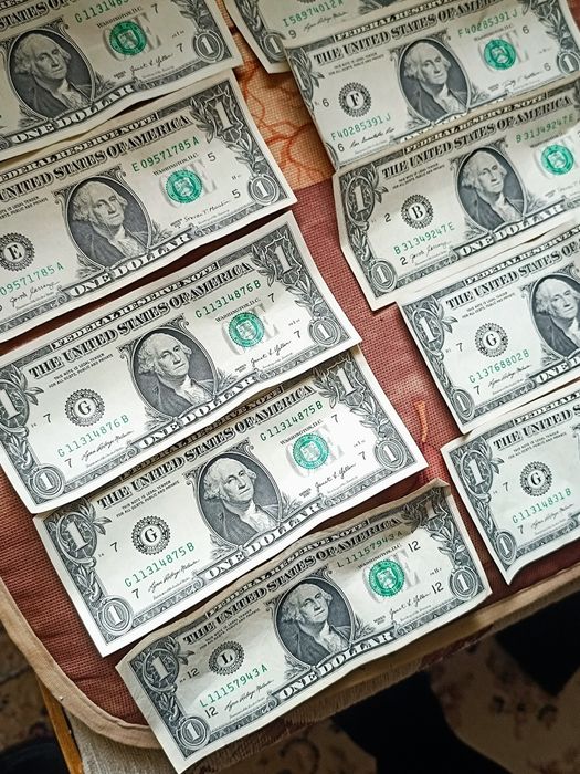 1$Долари  от  2017,1999.2013,2009,2021години