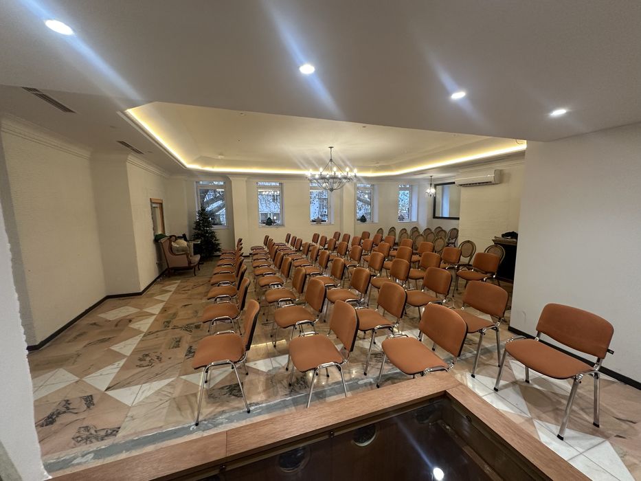 Зала частни партита, детски рождени дни, конференции и презентации.