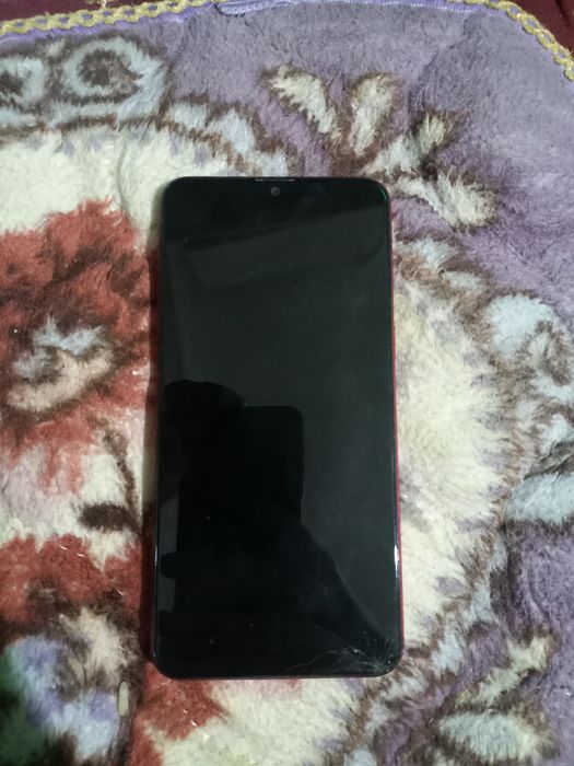 Продам телефон а 10с самсунг не включается,читайте описание