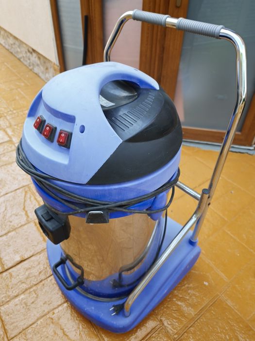 De vânzare – Aspirator profesional Mecanocar 3300 W