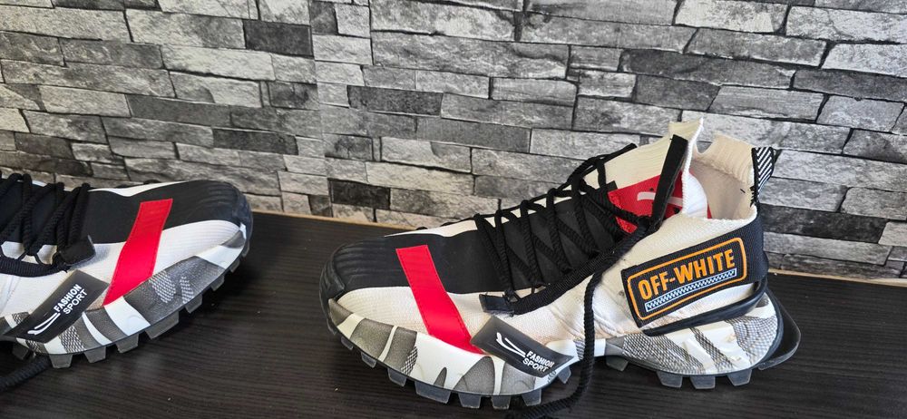 Продавам Off-White обувки втора ръка