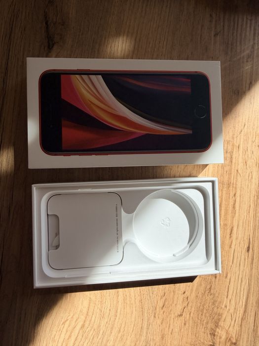 iPhone SE 2020 Red