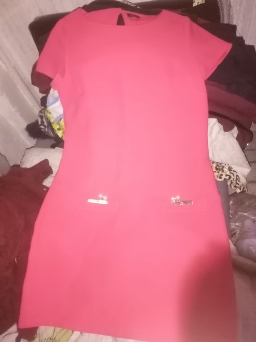 Продам платья б/у