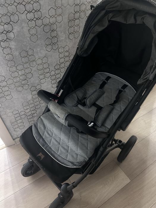 продам коляску в хорошем состоянии