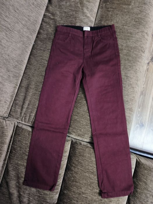 Продам отличные джинсы, брюки на мальчика