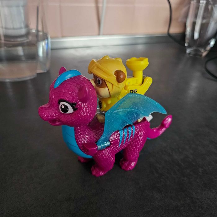 Лилав дракон и Рабъл Пес Патрул