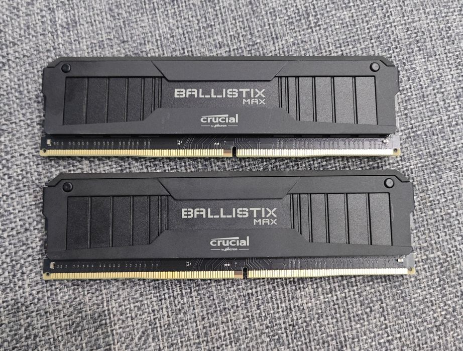 Crycial Ballistix Max Gaming 16GB  DDR4 4000Mhz