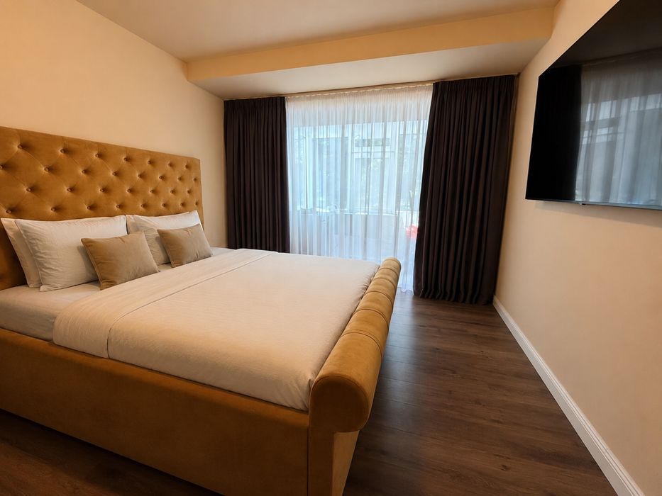 Apartament 3 camere - Faleza Nord - de vanzare