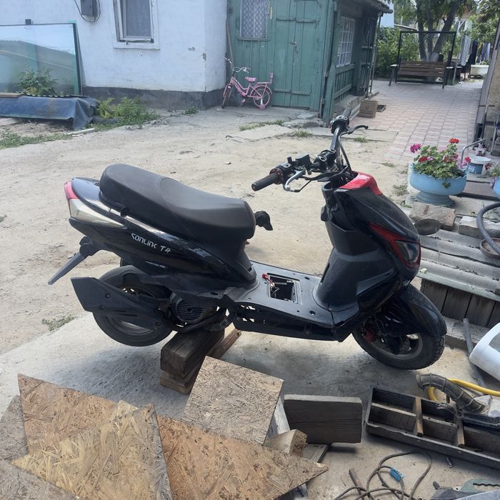 Продам мопед м8 150