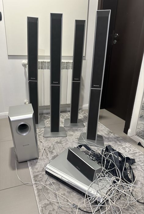 Система за дочашно кино и DVD на Панасоник