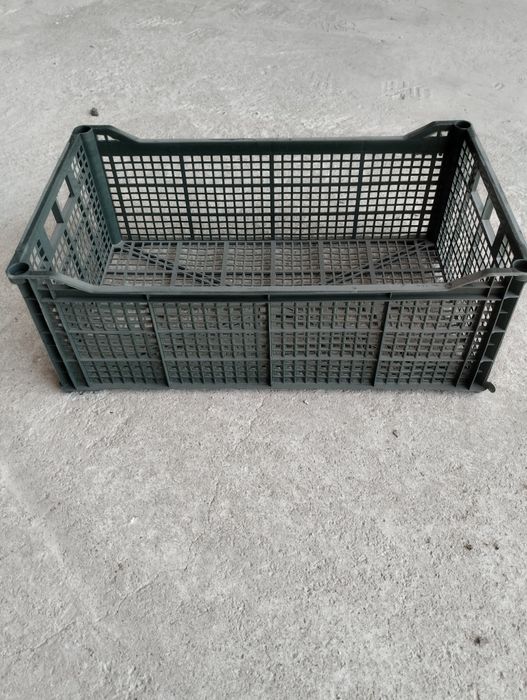 Пластиковые ящики