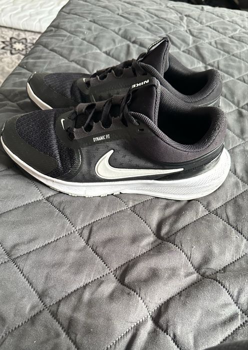 Оригинални маратонки Nike Star Runner (Dynamic Fit) – Размер 39 (Стелка 24.5 см)