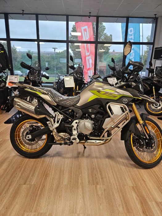 Motocicleta Voge DS900