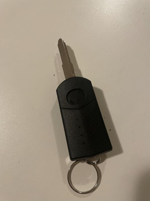 Vand cheie mazda 3 buroane pentru mai multe modele